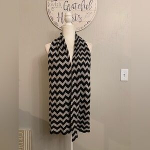 Elegant Chevron Black and Gray Scarf